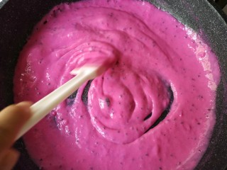 火龙果椰蓉奶冻 