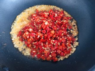 拿的出手的宴客菜，剁椒鱼头，超下饭零失败 