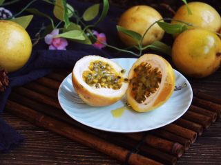 冬喝金色百香果蜂蜜茶 