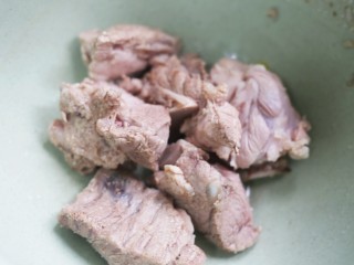 玉米海带筒骨汤 